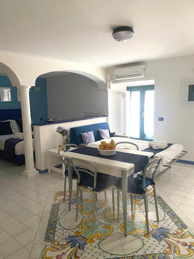 Peonia Blu Apartment Salerno Buitenkant foto